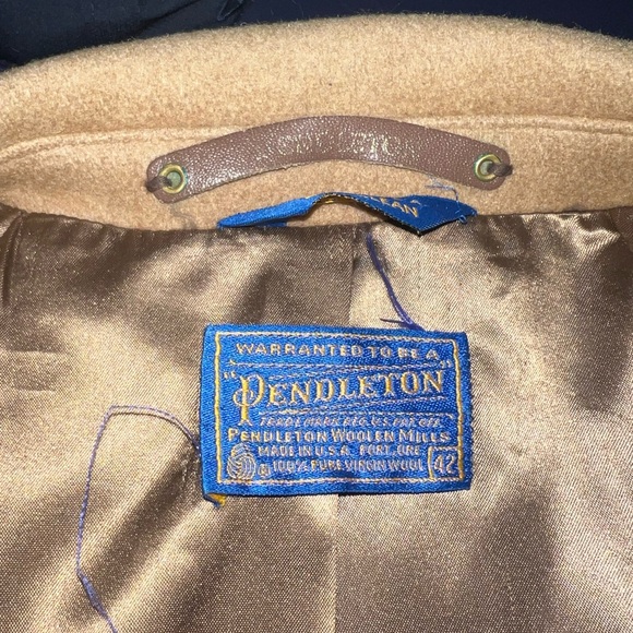Pendleton Camel over coat. Size M - Picture 5 of 5
